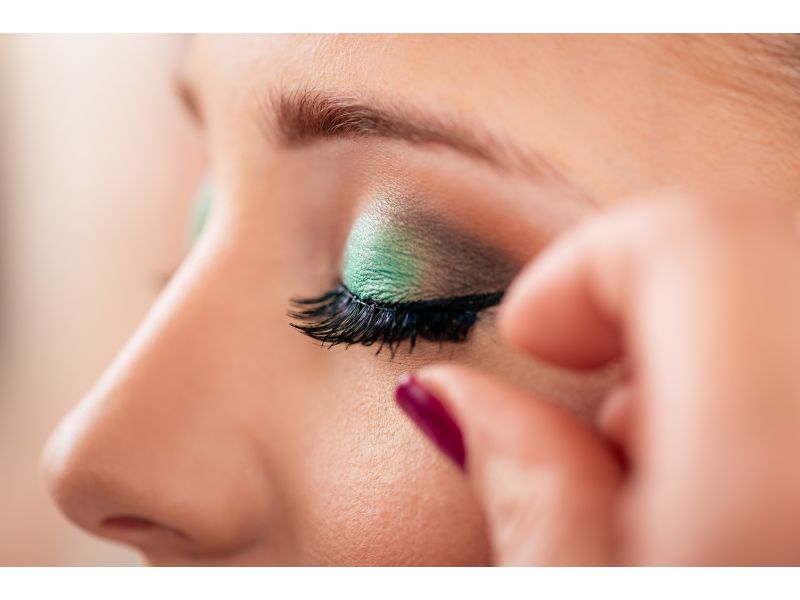 Advantages of Having Your Eyelashes Extended